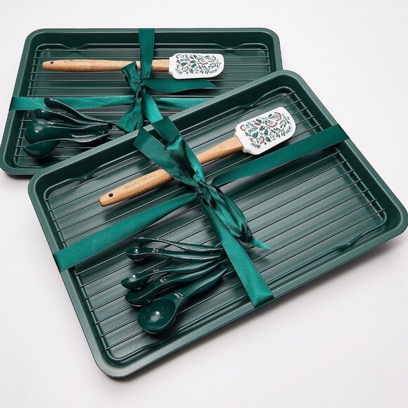 Chicago Metallic Set of 2 Baking Sheet Gift Sets - Green K52155 -
